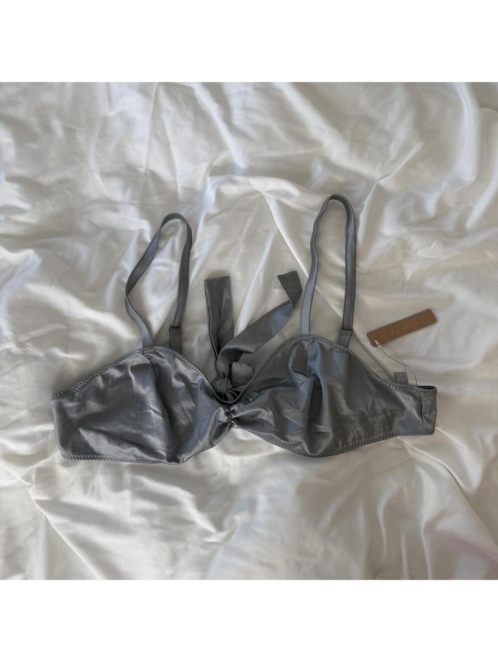 Skims woven shine front scrunch satin bralette nwt size XL